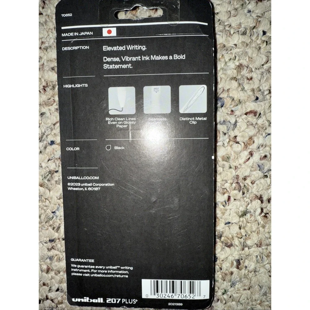 Uniball 207 Plus+ Retractable Gel Pens 0.7mm Medium - Black Ink - White‎ Barrels